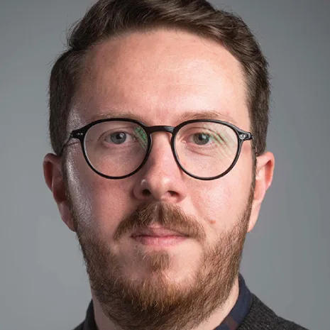 Head and shoulders photo of dr ryan nolan.