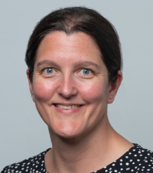 Profile photo of dr lisa Grover.