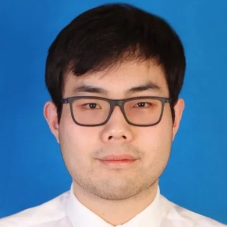 Head and shoulders photo of pingfei jiang.