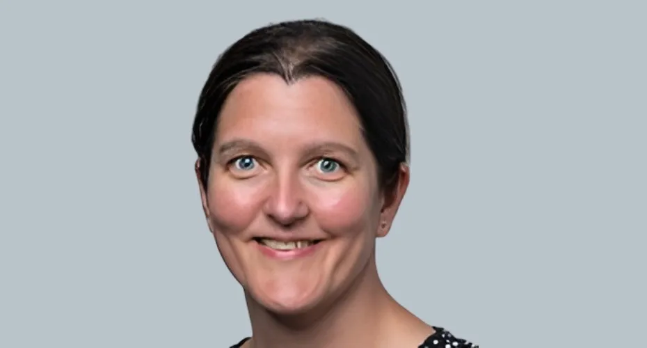 Head and shoulders photo of professor lisa grover.