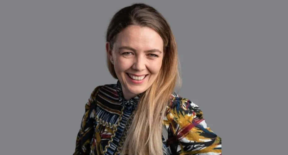 Head and shoulders photo of dr helena fornwagner.